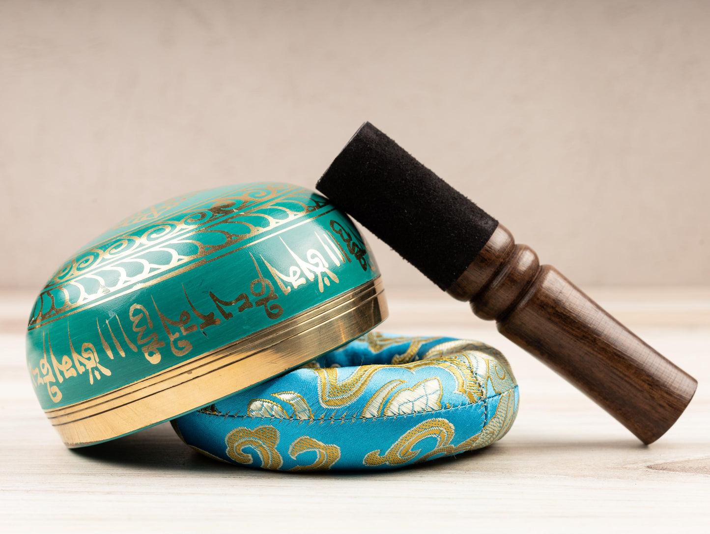 Tibetan Singing Bowl, Buddha's Eye Design, Meditation Bowl, Sound Bowl Chakra Healing, Handcrafted Singing Bowl Set, Spiritual Wellness Gift