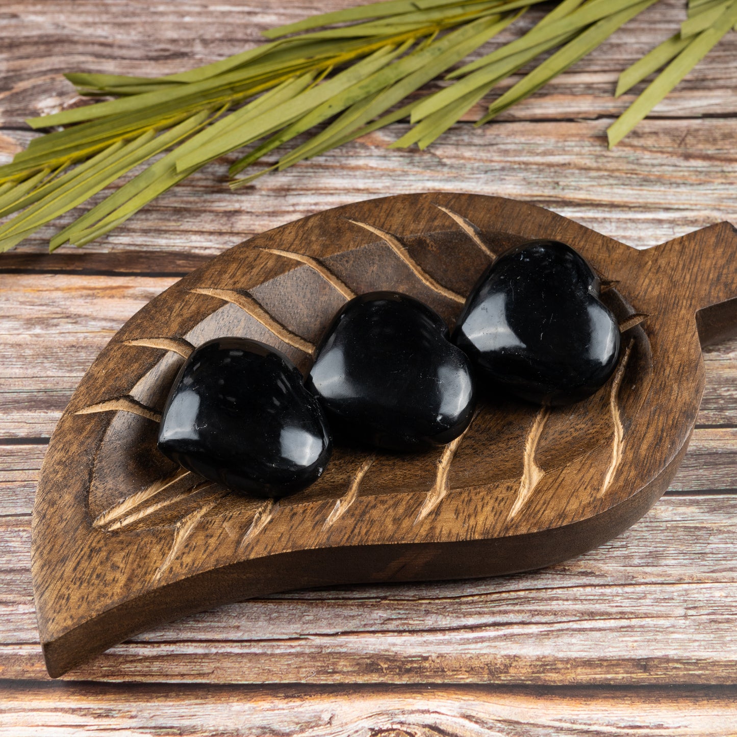 Black Obsidian Heart Palm Stone Crystal - Natural Healing Stone for Anxiety Relief & Meditation - Polished Black Obsidian Worry Stone - Spiritual Gift