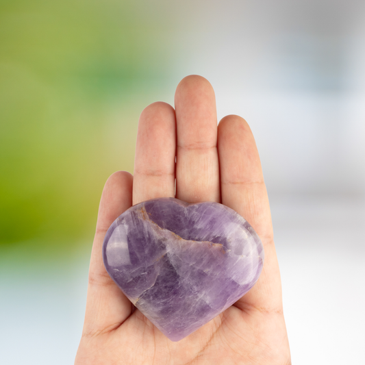 Amethyst Heart Palm Stone Crystal - Natural Healing Stone for Anxiety Relief & Meditation - Polished Amethyst Worry Stone - Spiritual Gift