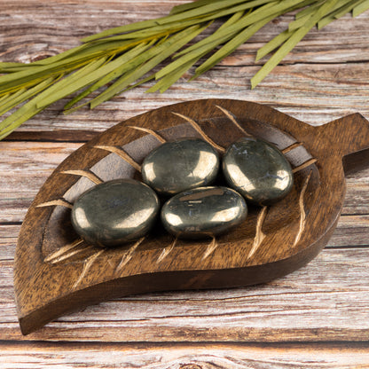 Pyrite Palm Stone Crystal - Natural Healing Stone for Anxiety Relief & Meditation - Polished Pyrite Worry Stone - Spiritual Gift