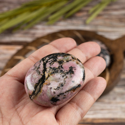 Rhodonite Palm Stone Crystal - Natural Healing Stone for Anxiety Relief & Meditation - Polished Rhodonite Worry Stone - Spiritual Gift