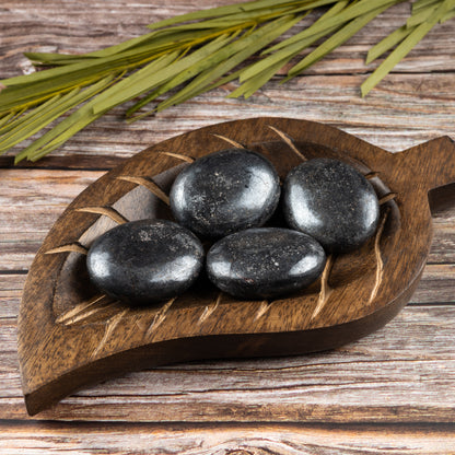 Hematite Palm Stone Crystal - Natural Healing Stone for Anxiety Relief & Meditation - Polished Hematite Worry Stone - Spiritual Gift