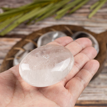 Clear Quartz Palm Stone Crystal - Natural Healing Stone for Anxiety Relief & Meditation - Polished Clear Quartz Worry Stone - Spiritual Gift