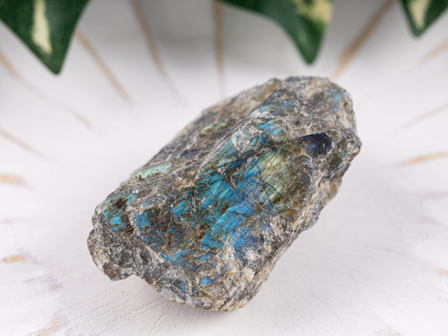 Labradorite Raw Crystal Stone - Healing Crystals and Stones for Meditation, Reiki, and Chakra Decor - Spiritual Gifts for Women, Men - Reiki Supplies and Zen Decor