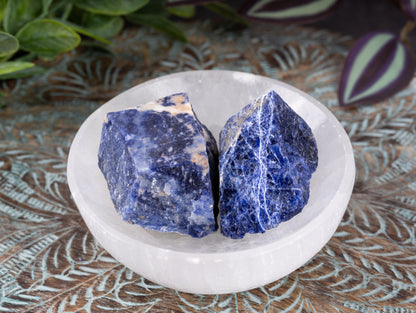 Sodalite Raw Crystal Stone - Healing Crystals and Stones for Meditation, Reiki, and Chakra Decor - Spiritual Gifts for Women, Men - Reiki Supplies and Zen Decor