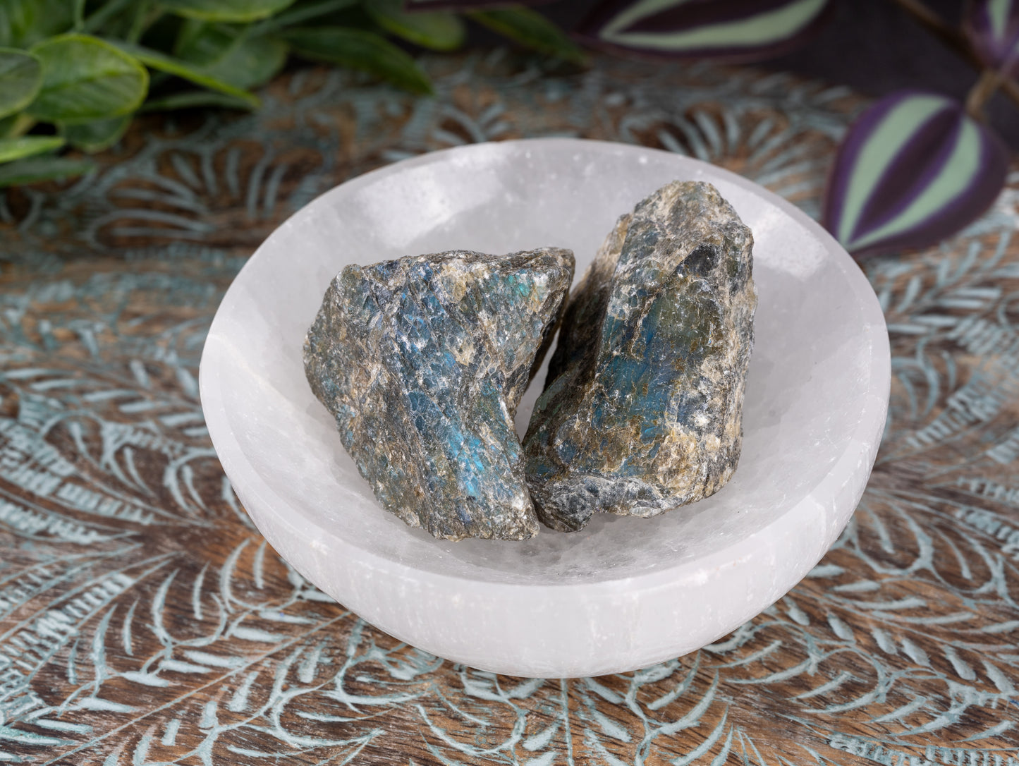 Labradorite Raw Crystal Stone - Healing Crystals and Stones for Meditation, Reiki, and Chakra Decor - Spiritual Gifts for Women, Men - Reiki Supplies and Zen Decor