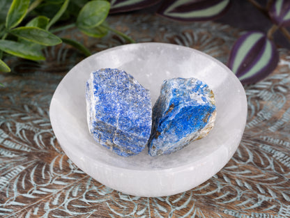 Lapis Lazuli Raw Crystal Stone - Healing Crystals and Stones for Meditation, Reiki and Chakra Decor - Spiritual Gifts for Women, Men - Reiki Supplies and Zen Decor