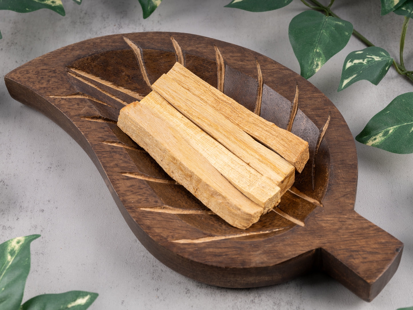 Sustainably Sourced 4-inch Palo Santo Incense Sticks for Spiritual Cleansing, Meditation, and Relaxation - Premium Quality Palo Santo Sticks